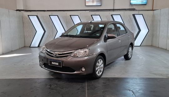 Toyota • Etios