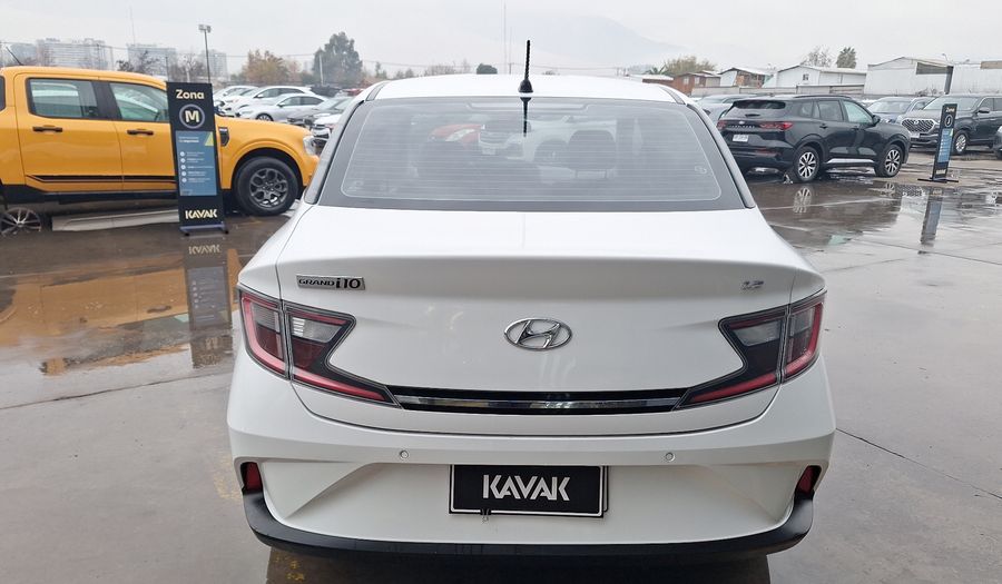 Hyundai Grand I10 1.2 PLUS Sedan 2022