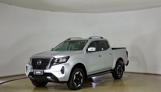 Nissan • Navara