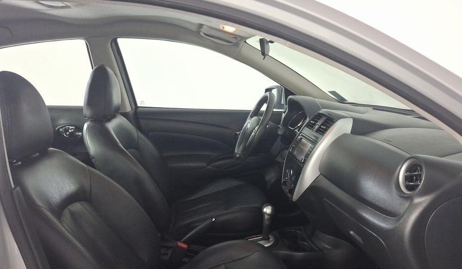 Nissan Versa 1.6 EXCLUSIVE TA AC Sedan 2015