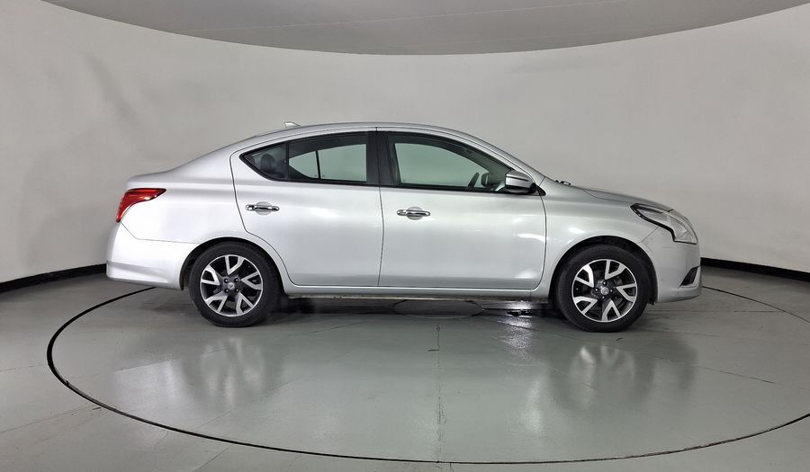 Nissan Versa 1.6 EXCLUSIVE TA AC Sedan 2015