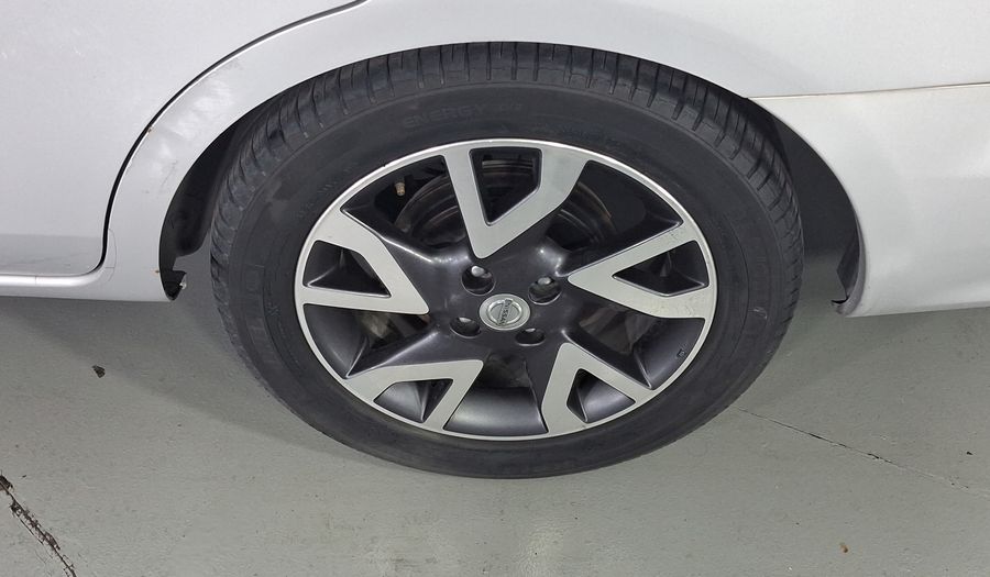 Nissan Versa 1.6 EXCLUSIVE TA AC Sedan 2015