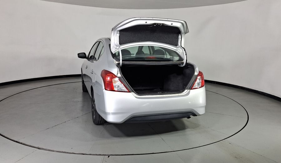 Nissan Versa 1.6 EXCLUSIVE TA AC Sedan 2015