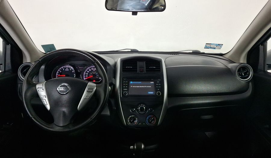 Nissan Versa 1.6 EXCLUSIVE TA AC Sedan 2015