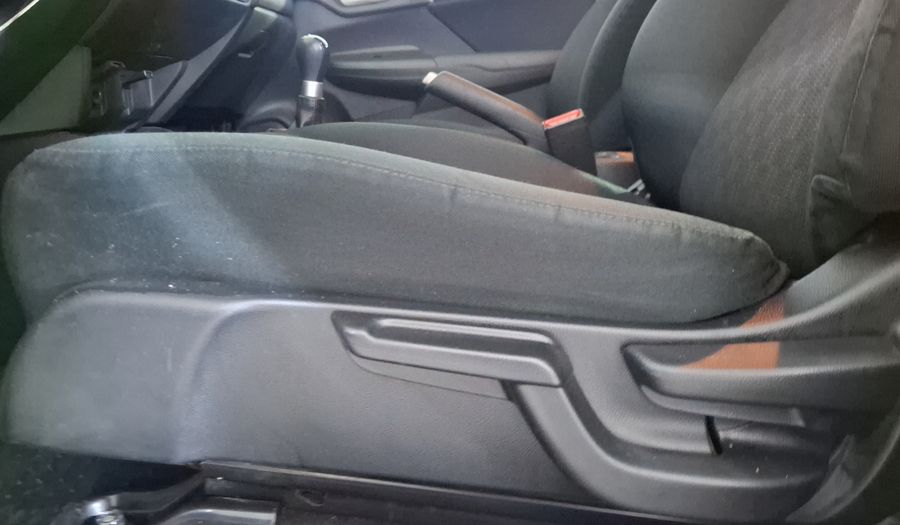 Honda Fit 1.5 COOL MT Hatchback 2015