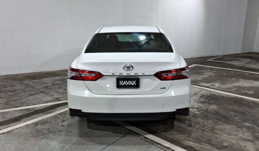 Toyota Camry 2.5 LE AUTO Sedan 2020