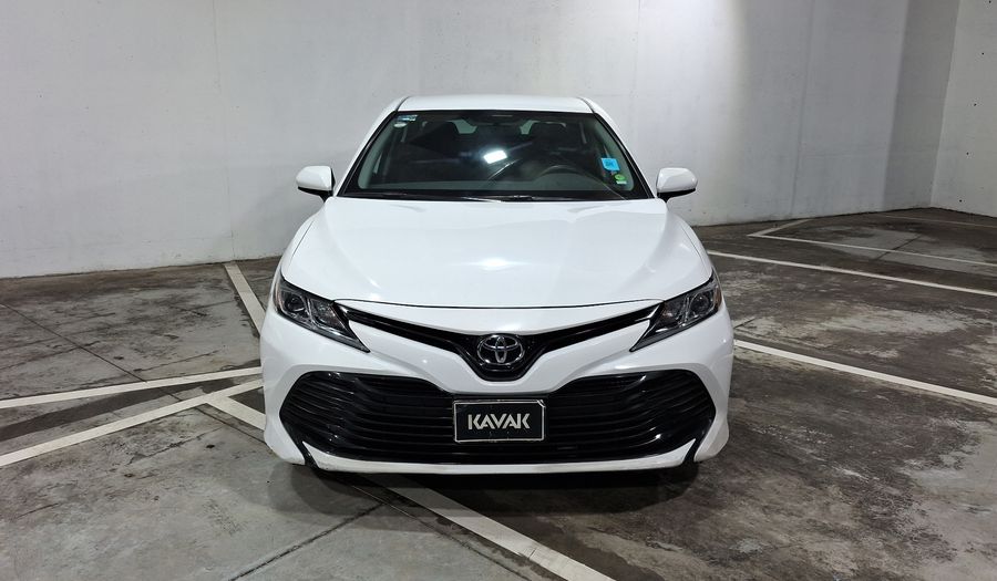 Toyota Camry 2.5 LE AUTO Sedan 2020
