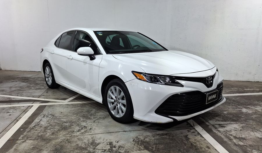 Toyota Camry 2.5 LE AUTO Sedan 2020