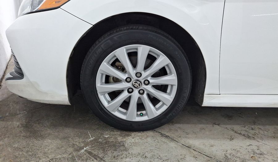 Toyota Camry 2.5 LE AUTO Sedan 2020