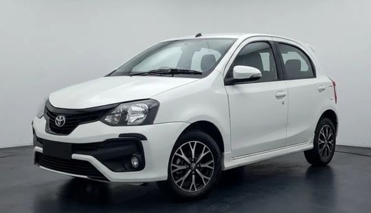 Toyota • Etios