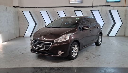 Peugeot • 208