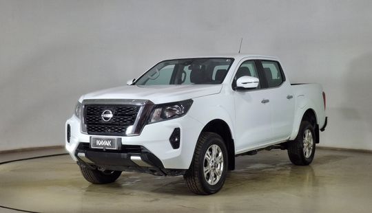 Nissan • Navara