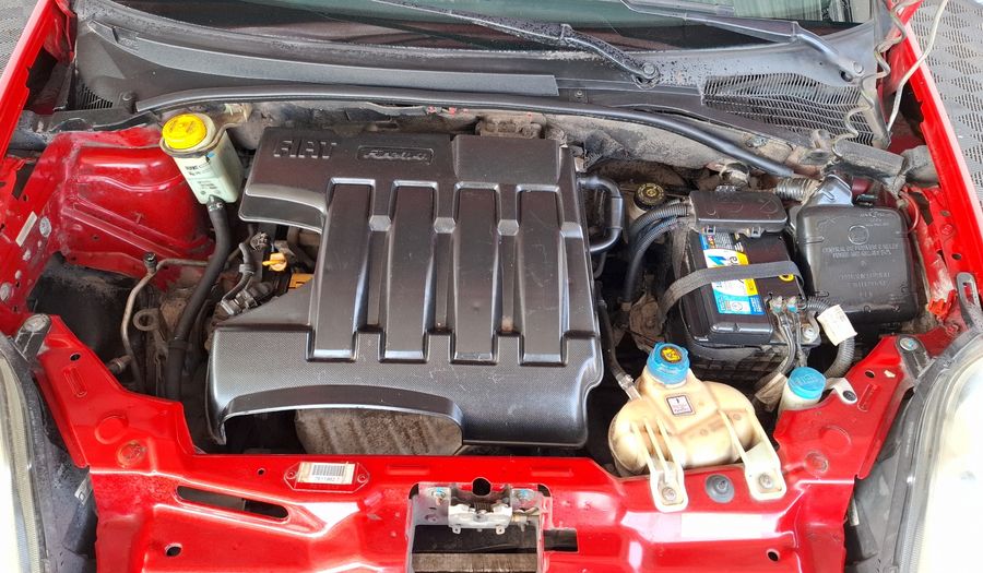 Fiat Punto 1.4 ATTRACTIVE 5P Hatchback 2013