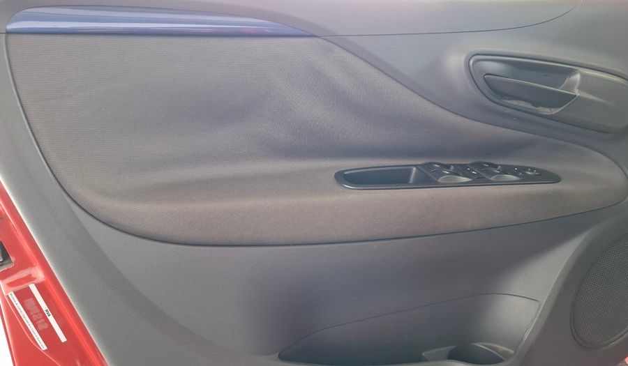 Fiat Punto 1.4 ATTRACTIVE 5P Hatchback 2013