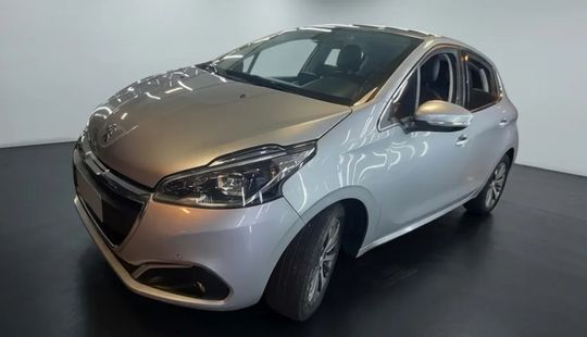 Peugeot • 208