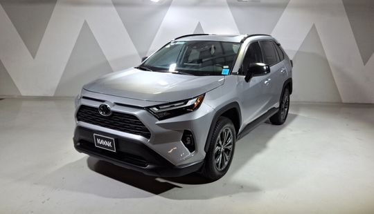 Toyota • RAV4