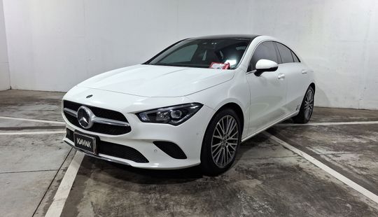 Mercedes Benz • Clase CLA