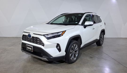 Toyota • RAV4