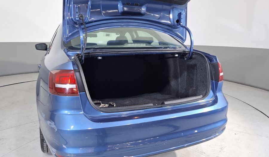 Volkswagen Jetta 2.0 MT Sedan 2018