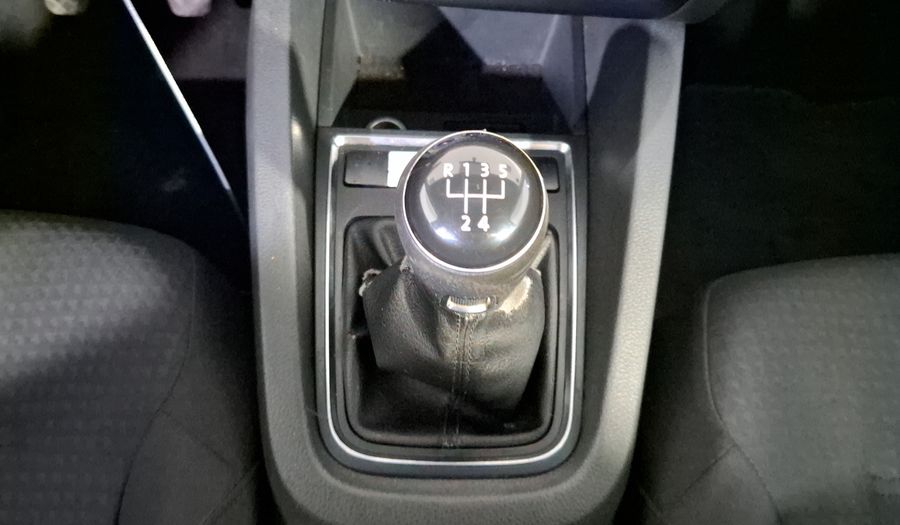 Volkswagen Jetta 2.0 MT Sedan 2018