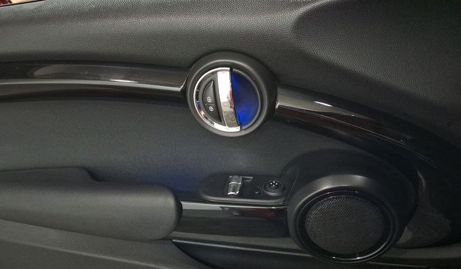 Mini Cooper 1.5 COOPER CHILI Hatchback 2017