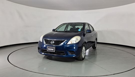 Nissan • Versa