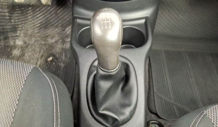 Nissan Versa 1.6 SENSE TM AC Sedan 2014