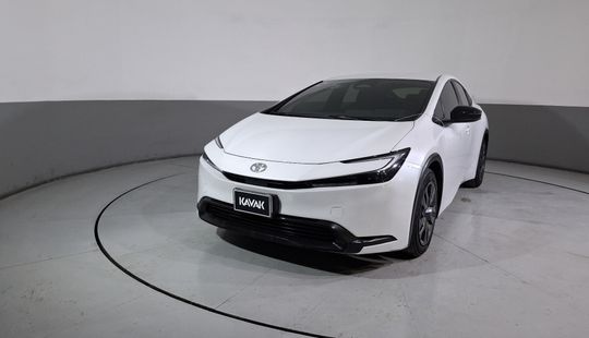 Toyota • Prius