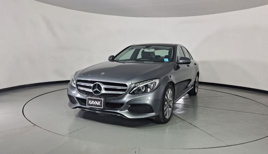 Mercedes Benz • Clase C