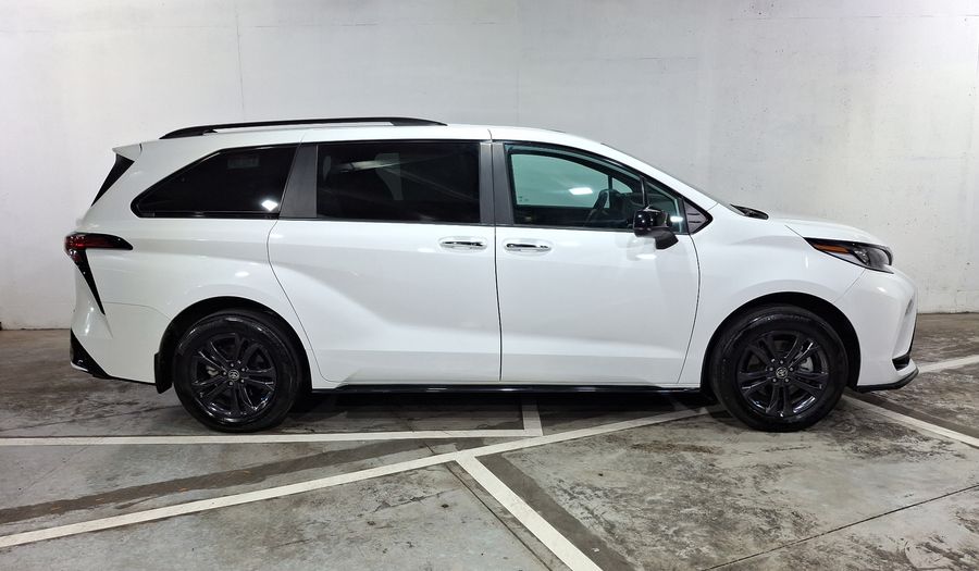 Toyota Sienna 2.5 HEV XSE AUTO Minivan 2025