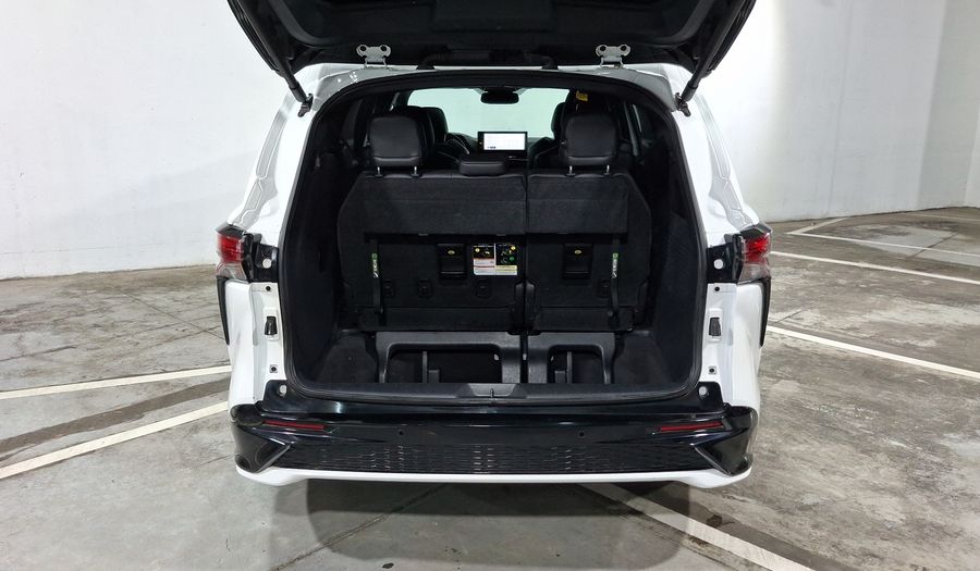 Toyota Sienna 2.5 HEV XSE AUTO Minivan 2025