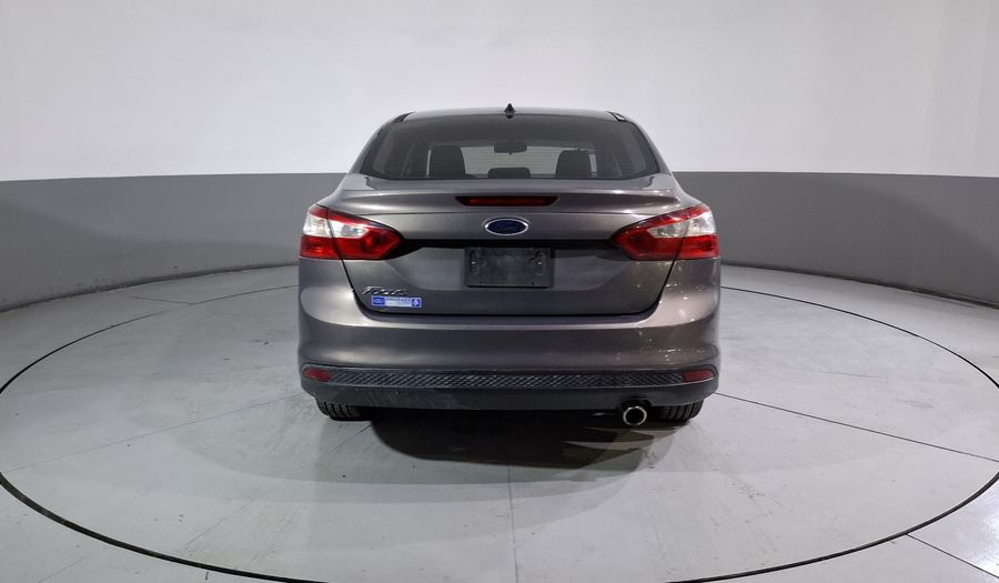 Ford Focus 2.0 AMBIENTE MT Sedan 2014