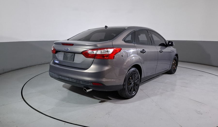 Ford Focus 2.0 AMBIENTE MT Sedan 2014