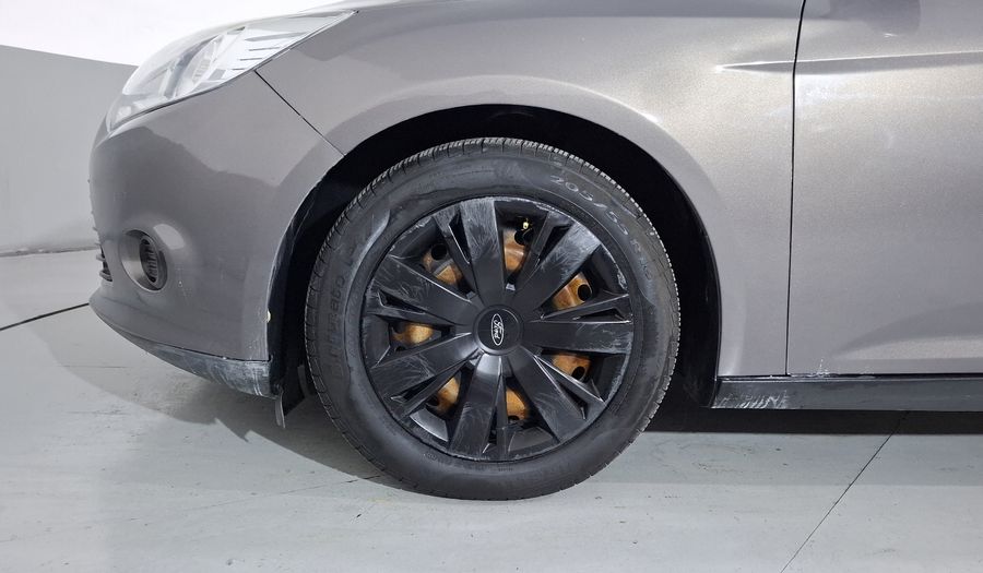 Ford Focus 2.0 AMBIENTE MT Sedan 2014
