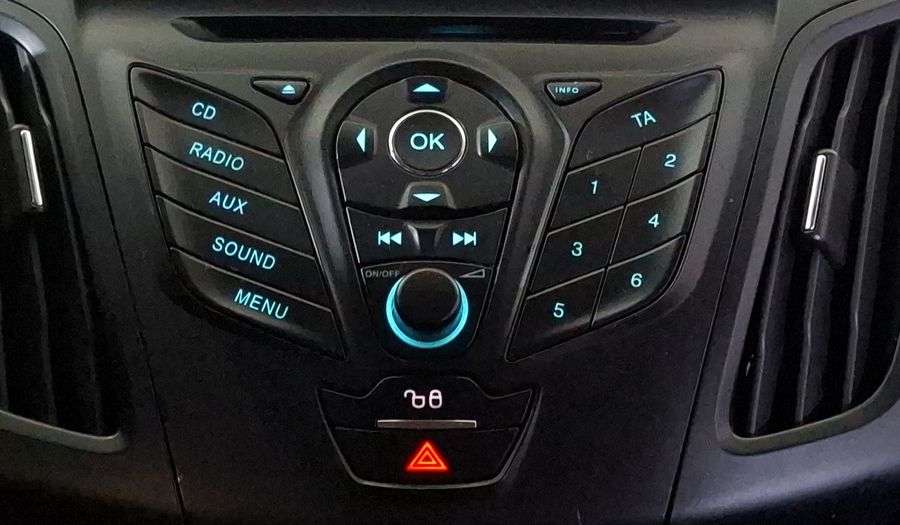 Ford Focus 2.0 AMBIENTE MT Sedan 2014
