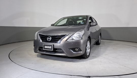 Nissan • Versa