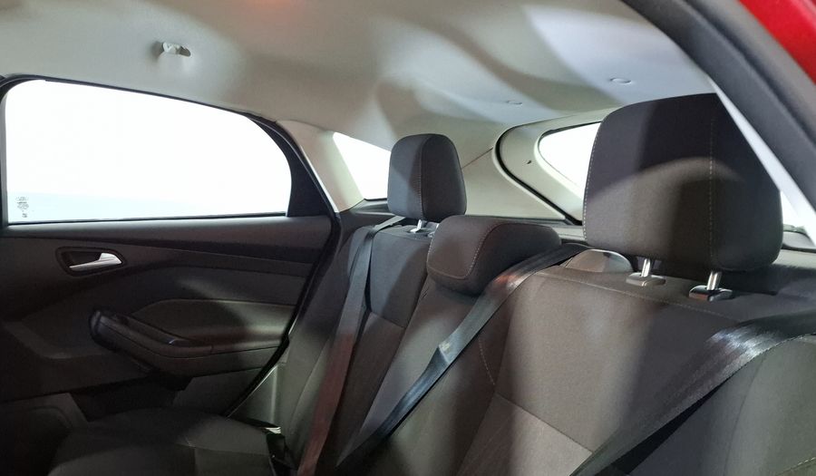 Ford Focus 2.0 SE AT Hatchback 2015