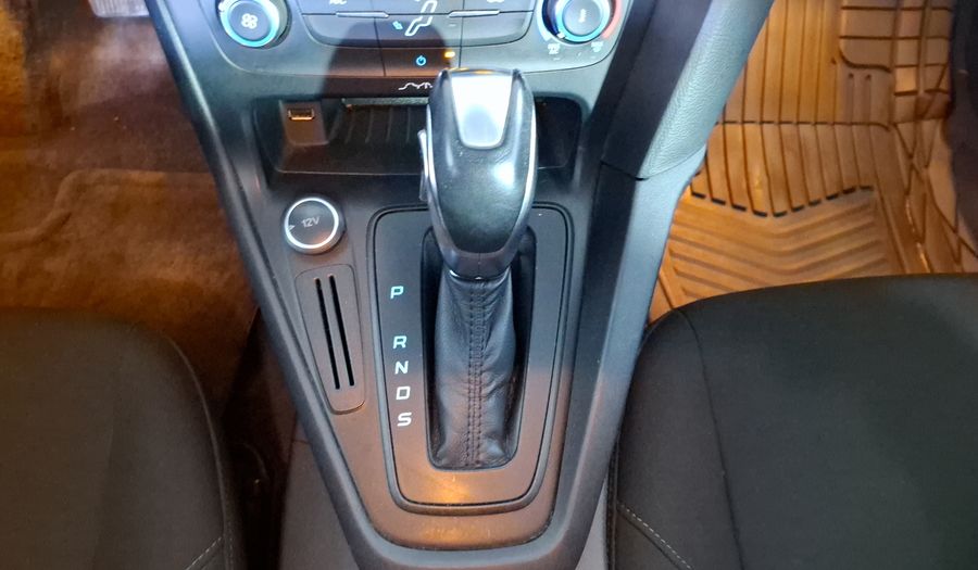 Ford Focus 2.0 SE AT Hatchback 2015
