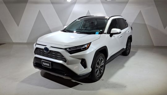 Toyota • RAV4