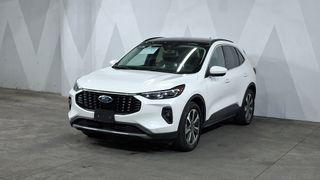 Ford • Escape