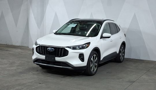 Ford • Escape