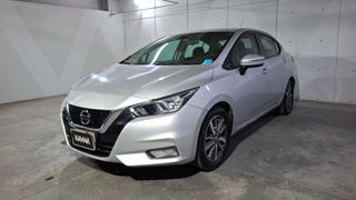 Nissan • Versa
