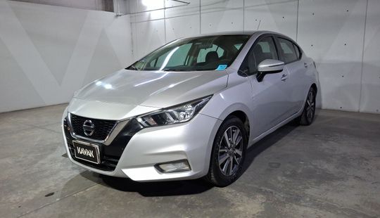 Nissan • Versa