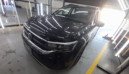 Volkswagen • Taos