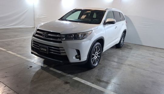 Toyota • Highlander