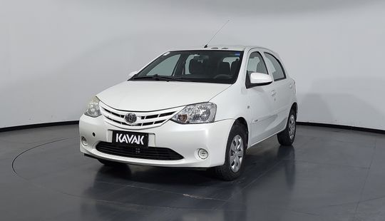Toyota • Etios