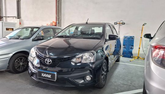 Toyota • Etios