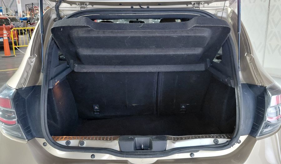 Renault Sandero Stepway 1.6 ZEN Hatchback 2022