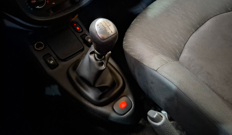 Renault Clio 1.1 CONFORT PACK SAT Hatchback 2015