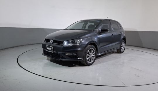 Volkswagen • Polo